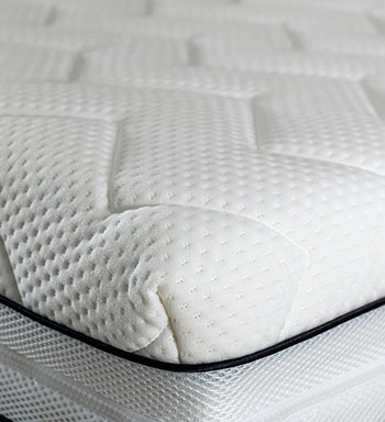 Comment dénicher un matelas polyéther de qualité sans se ruiner ?