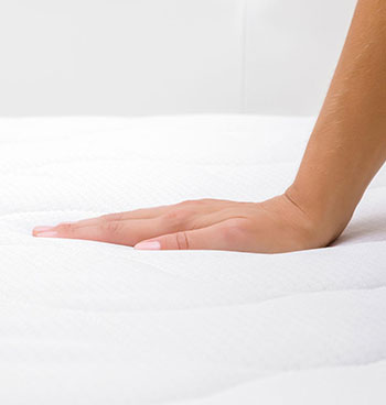 Quels sont les critères essentiels à considérer lors de l'achat d'un matelas en latex naturel ?